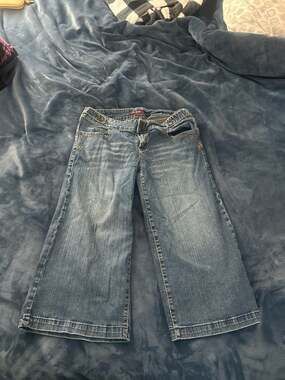 Hot Kiss Vintage Y2K Low Rise Distressed Cropped Denim Jeans Size 13/31